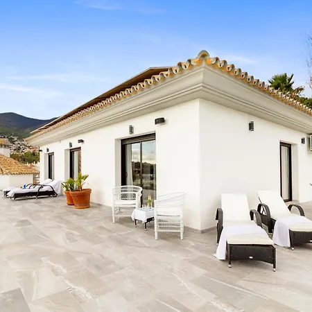 Villa Vivi Homes - Casa Blanca Ii *