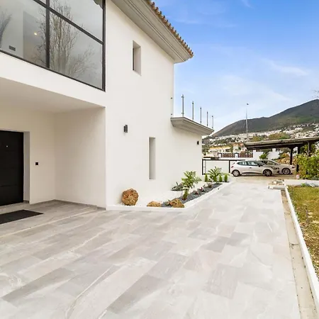 Vivi Homes - Casa Blanca Ii * Benalmadena