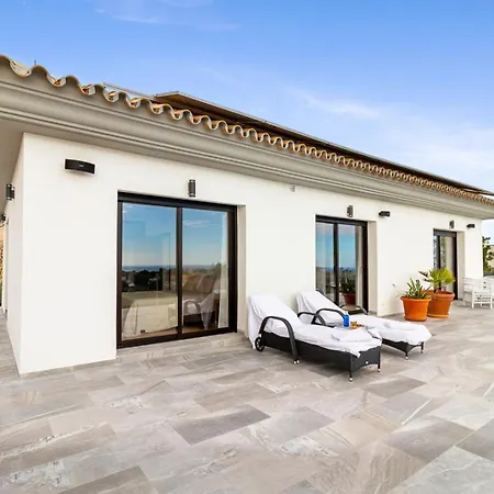 Vivi Homes - Casa Blanca Ii Villa