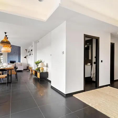Vivi Homes - Casa Blanca Ii