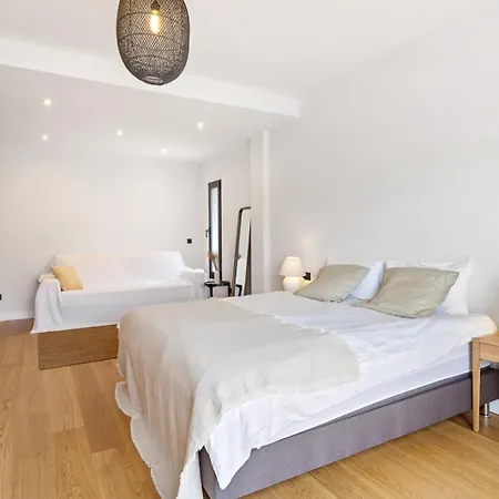Vivi Homes - Casa Blanca Ii
